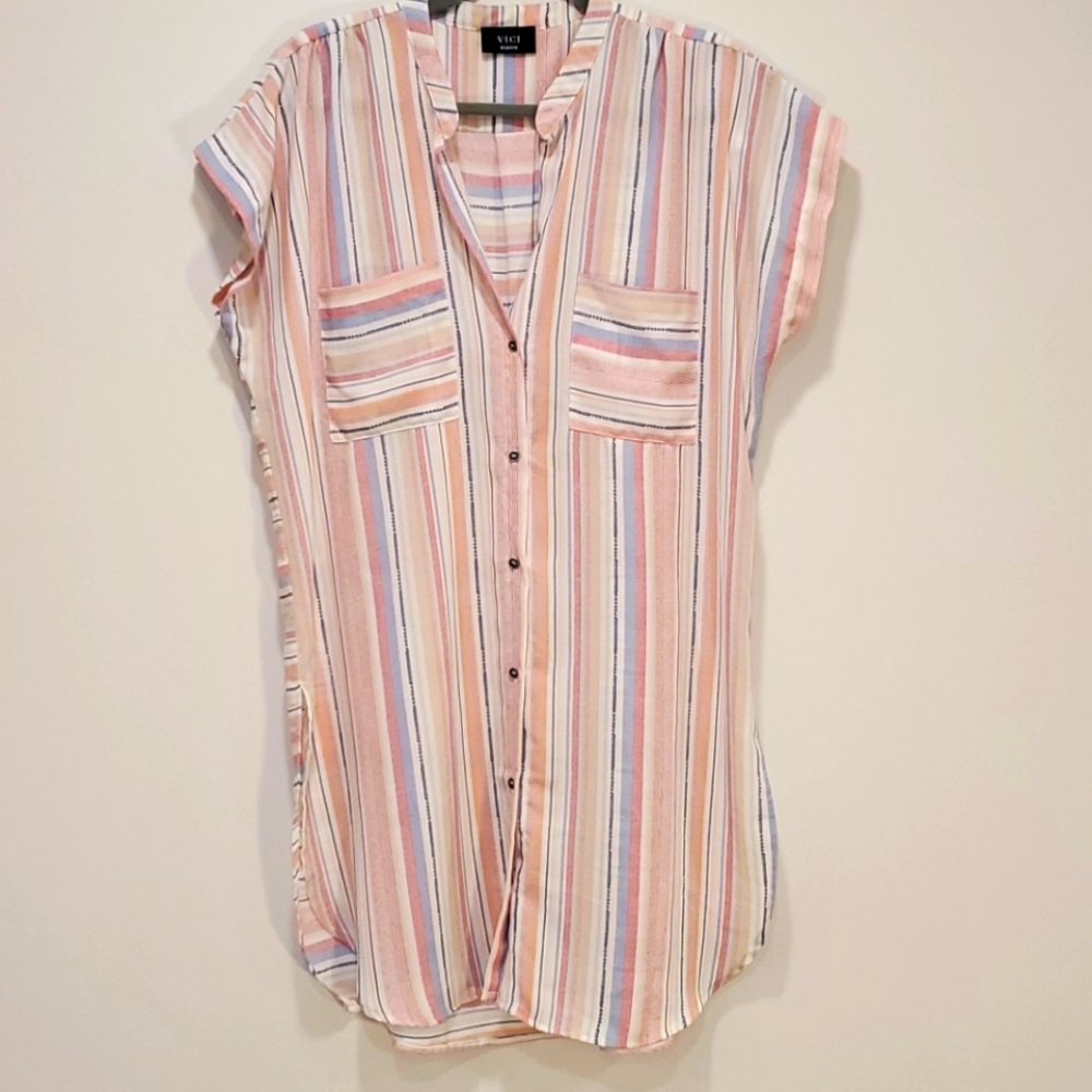 Vici Striped Button Down Size:M